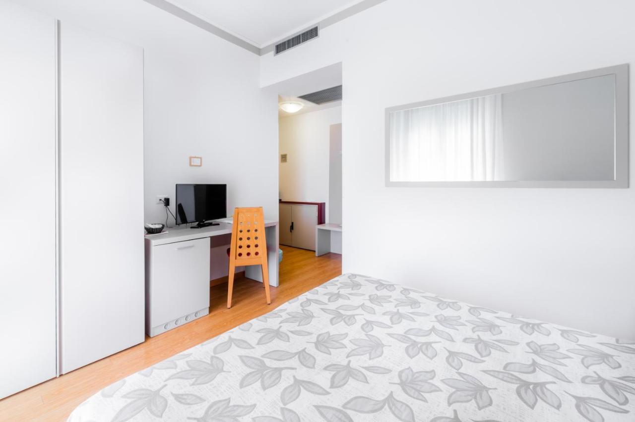 Hotel Del Corso ビビオーネ エクステリア 写真